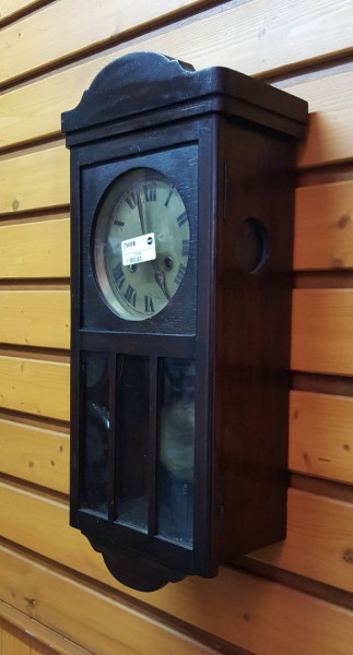นาฬิกาแขวนไม้ทรงโบราณ  สไตล์ วินเทจ ผลิตจากไม้แท้   รุ่น (F7156)